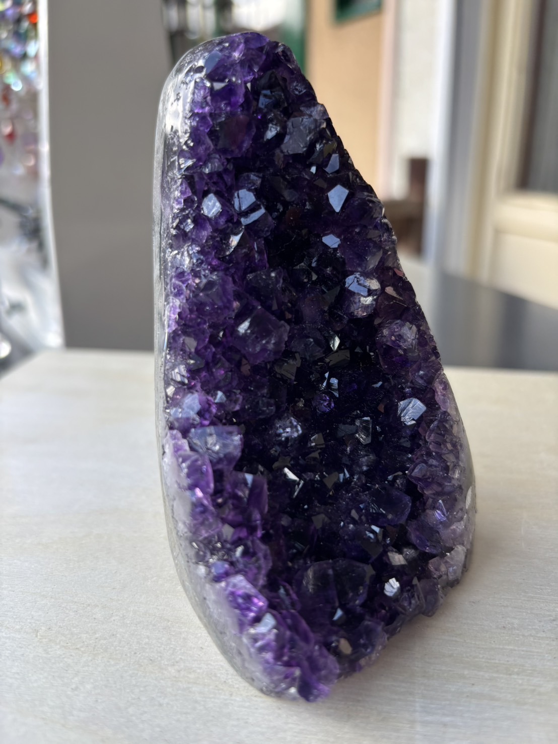 アメジスト　ウルグアイ産　エクストラグレード　547g